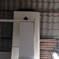 چهارچوب کف پهن و در چوبی تمیز|مصالح و تجهیزات ساختمان|قم, قلعه کامکار|دیوار