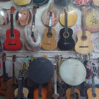 نینوک لبی دندونی|گیتار، بیس، امپلیفایر|جهرم, |دیوار