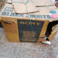دو عدد تلویزیون رنگی قدیمی سونی و آیوا ژاپنی