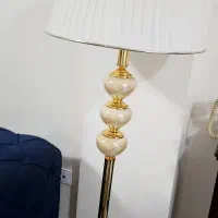 آباژور ایستاده طلائی