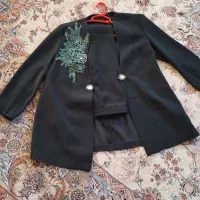 کت وشلواررنگ یشمی جنس کرپ خیلی خوب مزون دوز