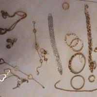 مقداری طلا با کاغذ خرید