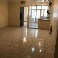 اجاره واحد ۶۵ با انباری بالکن آسانسور