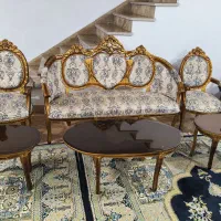 مبل هشت نفره سلطنتی با میز