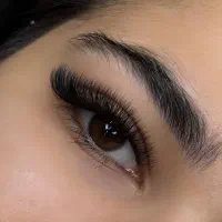 ارائه خدمات اکستنشن مژه