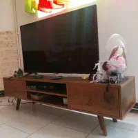 تلویزیون 43 اینچ جی پلاس و میز تلویزیون 140cm