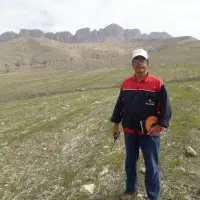 اجرای سیستم های بارانی و قطره ای کشاورزی دانش زاد