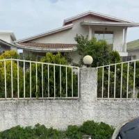 ویلا-باغ-نیم-پیلوت-خوش-ساخت-با-محیطی-آرام-و-دلپذیر