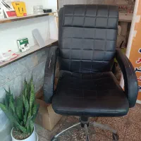 صندلی مدیریتی|صندلی و نیمکت|قم, شاه ابراهیم|دیوار