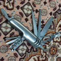چاقو سوئیسی ۱۱ کاره