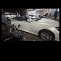 یک دستگاه خودرو لکسوس کروک ۲۰۱۰