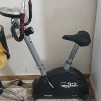 دوچرخه ثابت خانه و باشگاهی