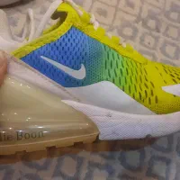 تعدادی کفش زنانه و دخترانه