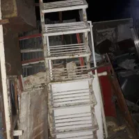 پله آهنی ،وینچ بالابر و تخت دوطبقه آهنی طرح دار