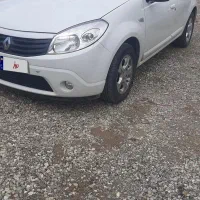 رنو ساندرو اتوماتیک مدل ۹۵