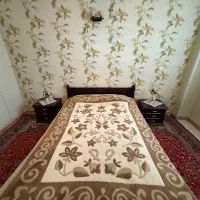 تخت خواب تمام چوب به همراه میز ارایش و میز عسلی