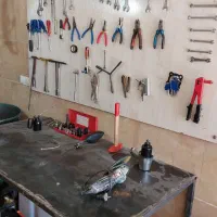 تعمیر کار موتور سیکلت