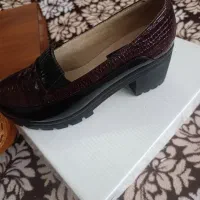 کفش چرم مناسب کادو روز مادر