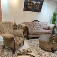 2 دست مبل در حد نو 7 نفره با میز جلو مبلی