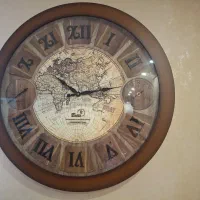 ساعت دیواری چوبی
