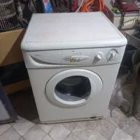 لباسشویی ابسال سالم ومناسب به علت کمبود جا
