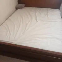 تخت دو نفره همراه با تشک