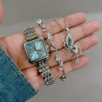 بدلیجات نگین دار جواهری کادویی مجلسی فرمالیته