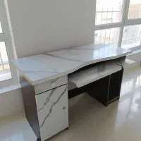 میز تحریر کامپیوتر