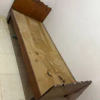 تخت یکنفره چوبی