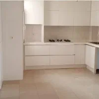 نظافتچی در سالن زیبایی بانوان