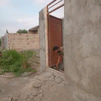 100متری-دور-دیوار-زیرفی-فوری