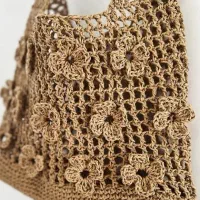 کیف.|کیف، کفش، کمربند|کازرون, |دیوار