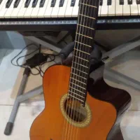 ۱۰ عدد گیتار  طرح  یاماها  کیفیت  عالی  و خوش صدا|گیتار، بیس، امپلیفایر|شهریار, شهریار|دیوار