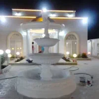 رنگ کنیتکس نمادر و پنجره نقاش ساختمان.استخر واسکلت