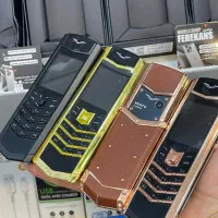 گوشی ساده v10 ورتو فول کپی رنگ ثابت باریجستری|موبایل|تهران, نازیآباد|دیوار