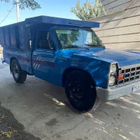 نیسان وانت مدل ۸۱