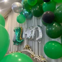 تم تولد دایناسور.بادکنک آماده و باد نشده