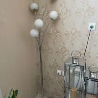 آباژور مدرن کنار سالنی