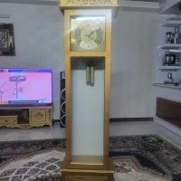 ساعت ۱۰۰ تومن