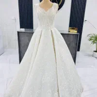 فروش انواع لباس عروس وعقدی و لباس مجلسی و فرمالیته