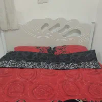 تخت دو نفره با تشک و روتختی