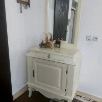 میز کنسول . میز تلویزیون . بوفه . ظروف بوفه