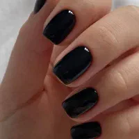 مدل برای کاشت ناخن