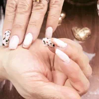 کاشت و ترمیم ناخن بیلدر ژل و پلی ژل قیمت ویژه