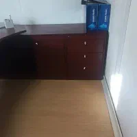 میز اداری و کنفرانس