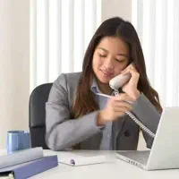 ستخدام خانم ادمین و مسئول پاسخگویی