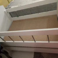 تخت و گهواره نوزاد