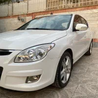 i30