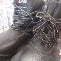 پوتین ۶۰۰. سایز ۴۲|کیف، کفش، کمربند|زنجان, |دیوار