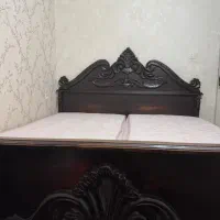 تخت دونفره به همراه دوعددتشک